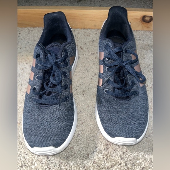 Adidas cloud foam tennis shoes - Picture 2 of 8